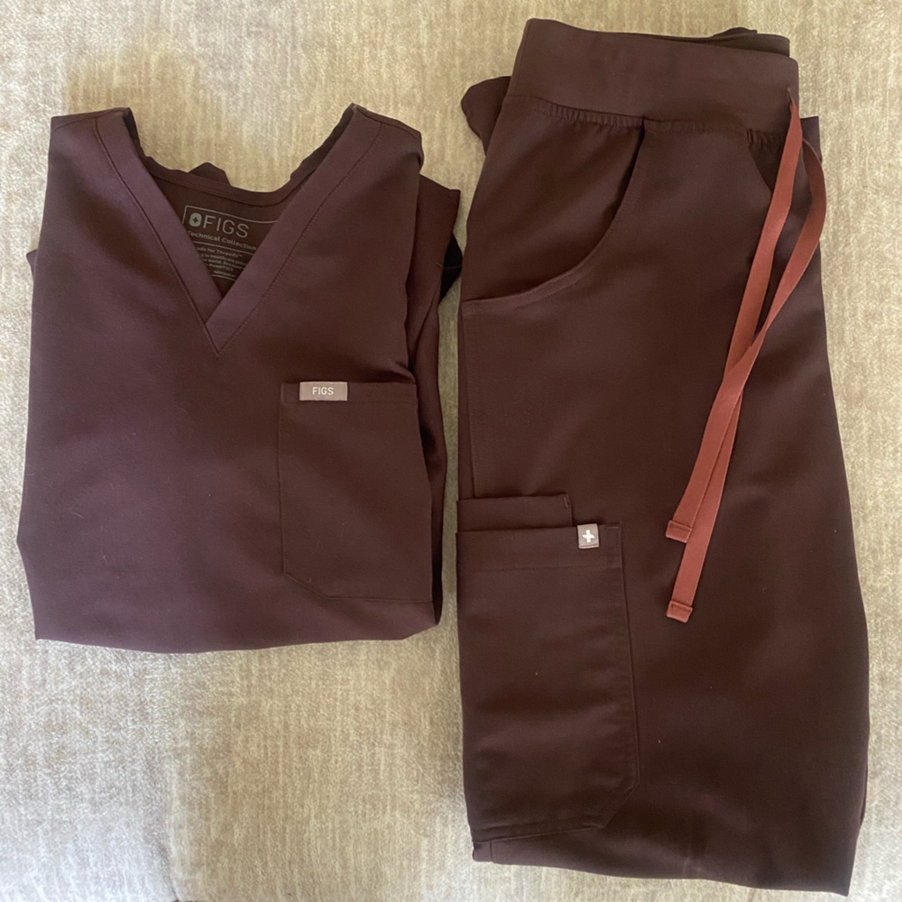 Women’s Espresso Catarina Scrub top